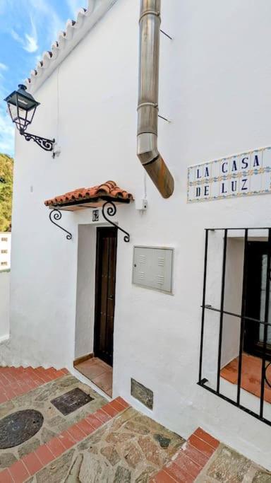Casa De Luz Villa Касарес Екстериор снимка